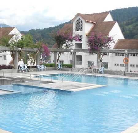 Ayang Homestay Bukit Tinggi Exterior foto